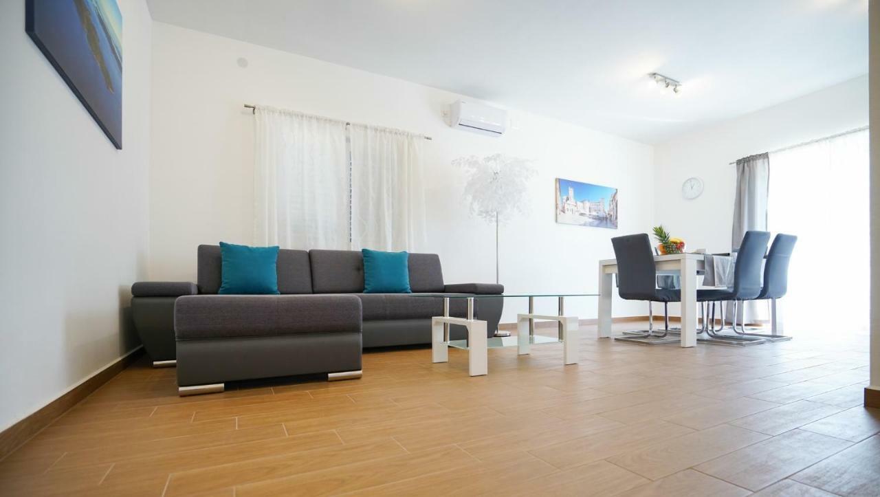 Tj Apartment 2 ซาดาร์ ภายนอก รูปภาพ